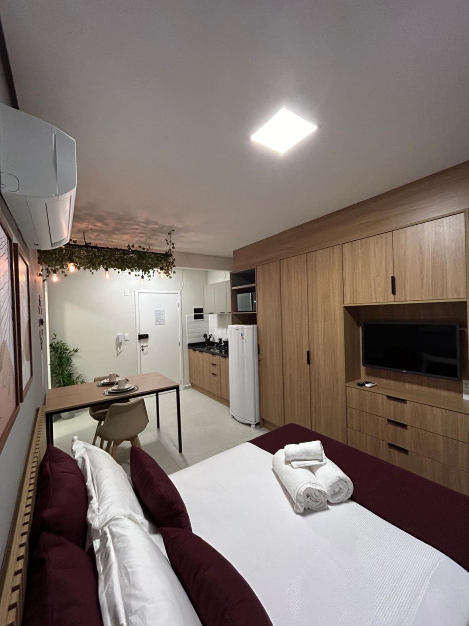 London Apartment *