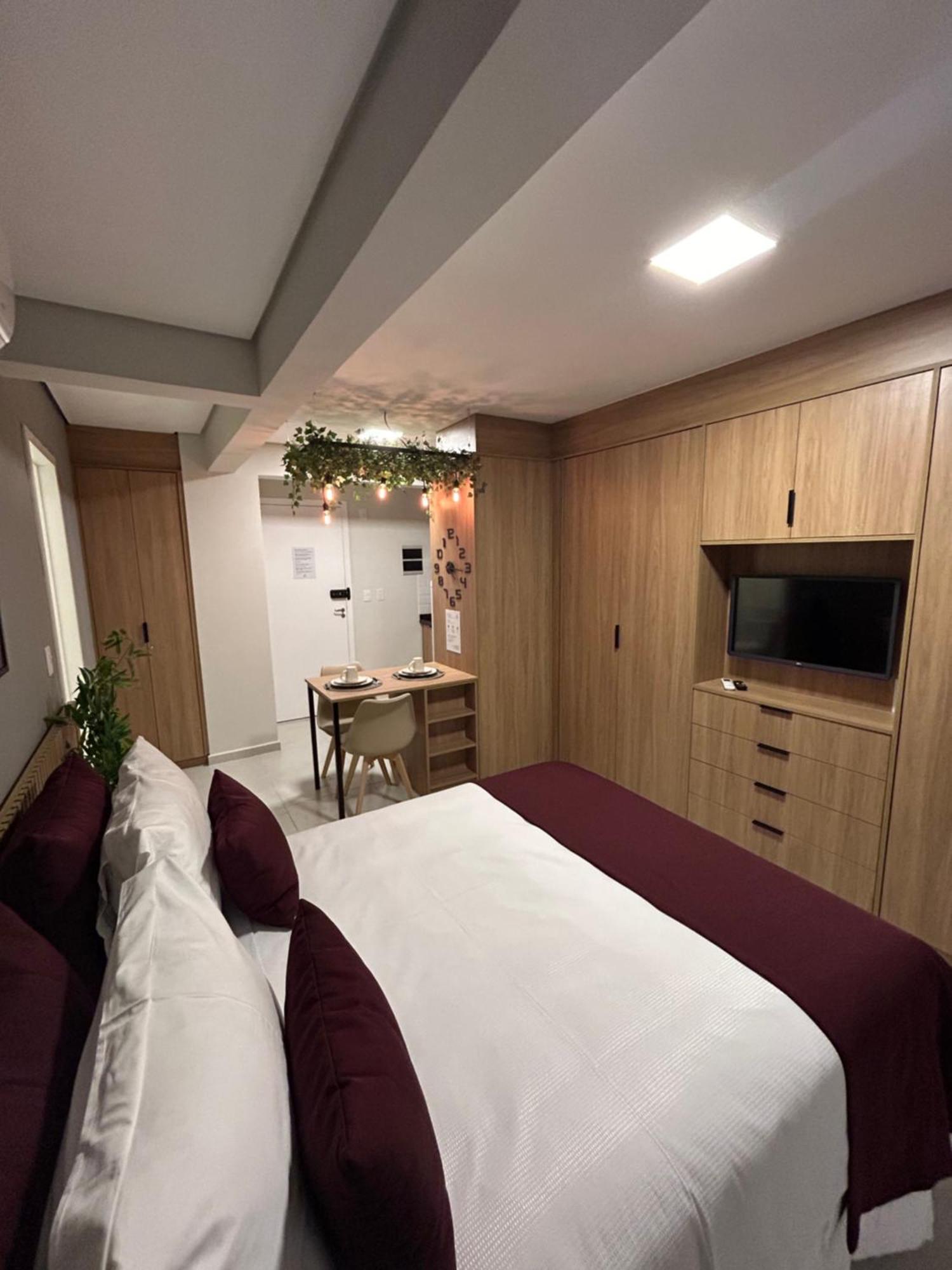 London Apartment Resende