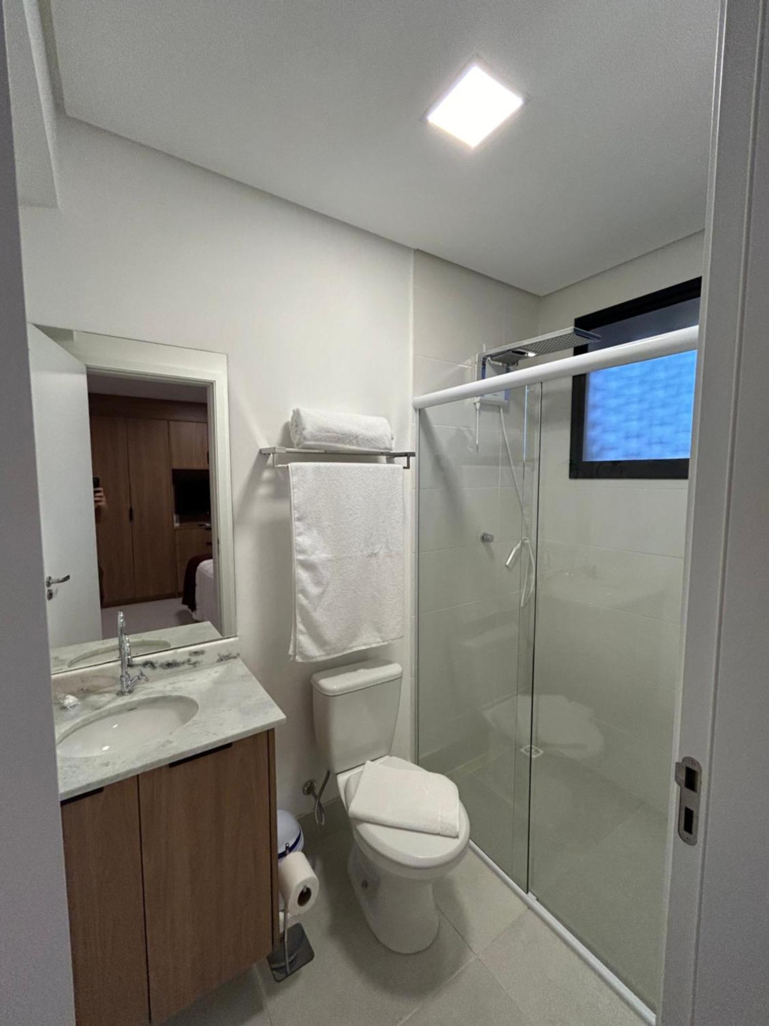 London Apartment *